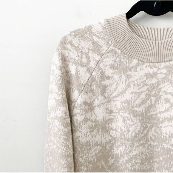 Athleta Jacquard Crew Sweater Frosted Floral Cream Wool Blend XL - Picture 5 of 7